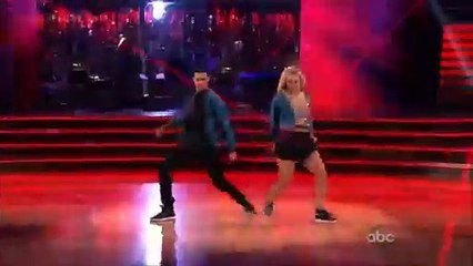 Descargar video: DWTS 2012 Roshon Fegan  Chelsie  Freestyle Finals Week 10