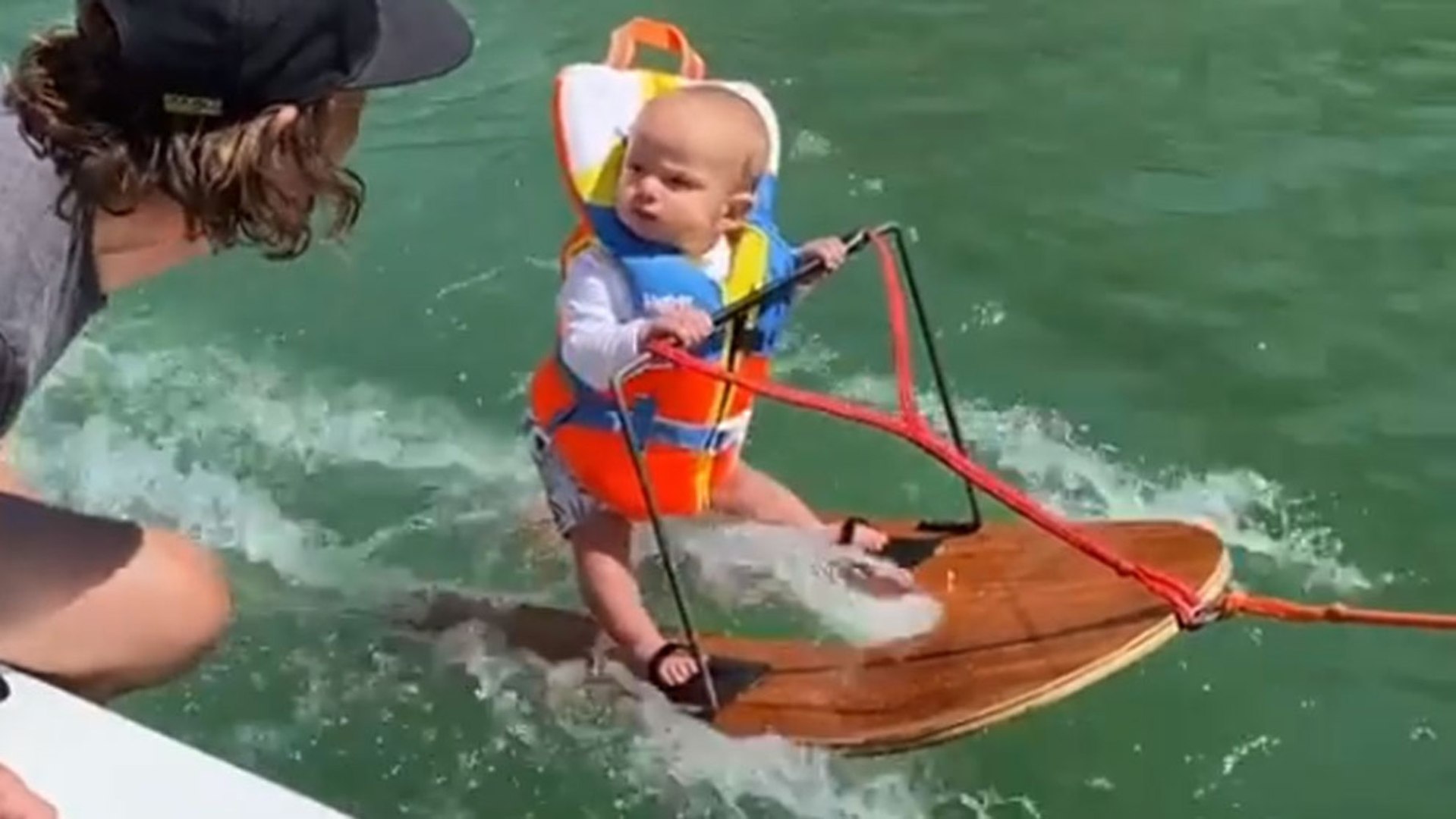 Va para crack: un bebé de seis meses revoluciona las redes