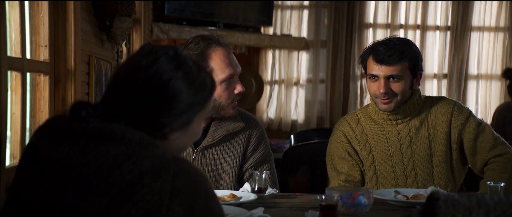 Auf trockenen Gräsern Film