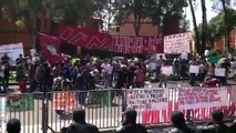 Se reunen manifestantes afuera del TEPJF