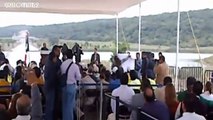 Mujer interrumpe a Felipe Calderón durante discurso en San Luis Potosí