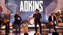 Lynyrd Skynyrd  Trace Adkins performs live Whats Your Name ACAs 2012