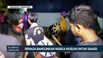 Tradisi Ramadan, Remaja Bangunkan Warga Muslim untuk Sahur