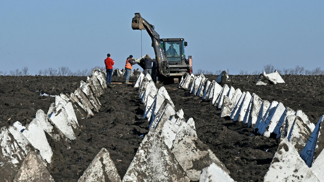 Möglicher Strategiewechsel: Die Ukraine befestigt die Frontlinien