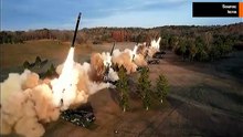 北朝鮮が600mmの複数ロケットシステムで大規模な発射を行う