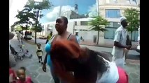 Guardia de seguridad electrocuta a mujer con pistola frente a sus niños en Atlanta
