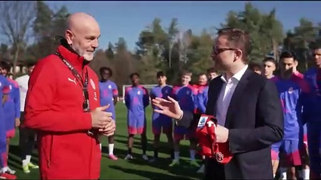 Pioli, maglia speciale per le 100 vittorie con il Milan