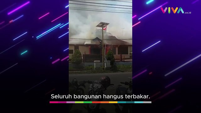 Polsek Borong Penuh Ledakan, Seluruh Bangunan Hangus