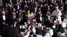 Recorrido en el Papamovil del Papa Francisco en el Vaticano 1932013