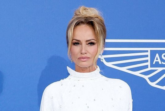 Adriana Karembeu enceinte à 45 ans : « Je ne pouvais rien manger, mon médecin m'a dit : Encore un kilo perdu et c'est l'hôpital »