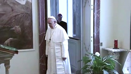 Скачать видео: El encuentro de dos Papas en Castel Gandolfo