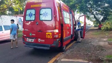 Mulher quebra o nariz após tropeçar em calçada e bater a cabeça no chão