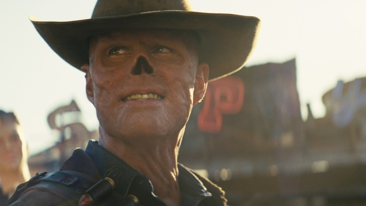 Fallout: In der ersten Szene aus der Serie trifft die Vaultbewohnerin auf einen Kopfgeldjäger