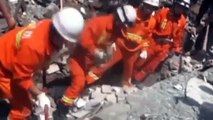 Babe y su madre fueron rescatados de escombros después del sismo en China