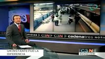 Un guardia colombiano evita suicidio de un hombre en el Metro de Medellín Colombia