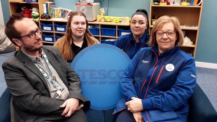 Tesco prese t £1000 to Meadows  primary  school,  Telford.