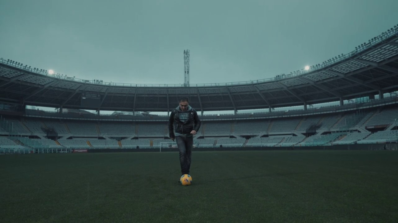 Marco Ligabue presenta il singolo "Anima in fiamme": guarda il video girato allo Stadio Olimpico di Torino