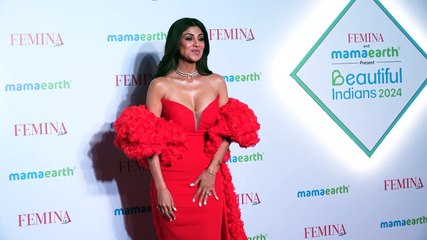 Madhuri Dixit, Shilpa Shetty and other divas flaunt their Glamorous Avatars!