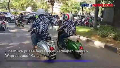 Anies-Cak Imin Kompak Naik Vespa Berburu Takjil di Benhil Jelang Pengumuman KPU