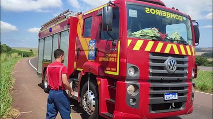 Gol pega fogo na BR-163 e mobiliza Corpo de Bombeiros