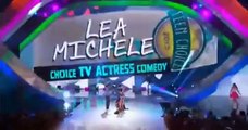 Teen Choice Awards  Lea Michele rinde homenaje lloroso a Cory Monteith