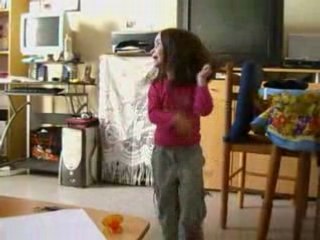 ILONA DANCE LORIE "JE VAIS VITE" ET TECKTONIC A 3ANS MDRRR