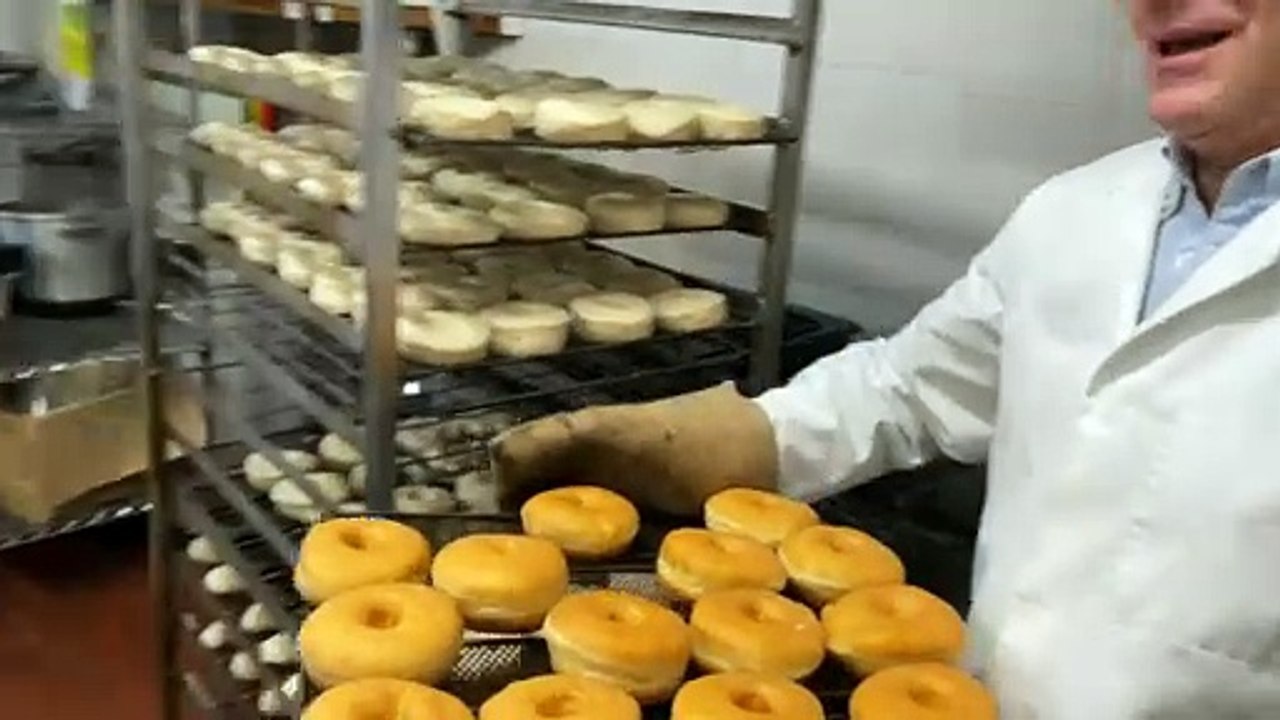 Making doughnuts at iconic Kent bakery