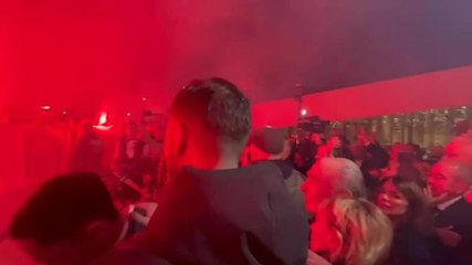 Video, ultrà della Fiorentina omaggiano Joe Barone