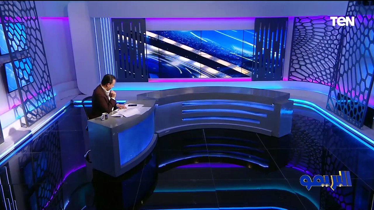 لإنهاء الخلافات والأزمات  إسلام صادق ينفرد بتفا...