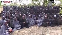 Boko Haram exhibe a niñas secuestradas y condiciona su liberación