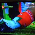 Mexico vs Ecuador  Luis Montes se lesiona