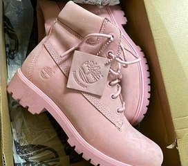 The latest trends in women's shoes in 2024