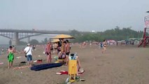 Granizo de tamaño de pelotas de golf cae en playa de Rusia durante pleno verano