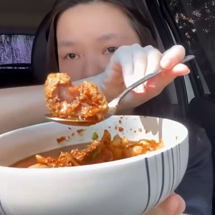 Makan Bakso Super