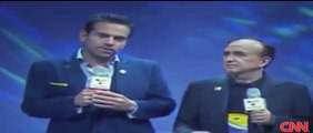 Carlos Loret de Mola molesto durante el Teletón reponde a Peña Nieto y Angélica Rivera