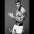 Justin Bieber con y sin photoshop para Calvin Klein