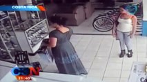 Mujer roba televisor plasma en 13 segundos