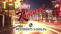 Barack Obama lee malos tweets acerca de él en el show de Jimmy Kimmel