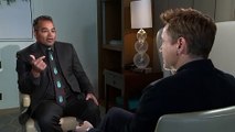 Robert Downey Jr abandona entrevista tras ser cuestionado sobre su pasado (ENTREVISTA COMPLETA)