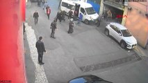 Kağıthane'de servis minibüsü sürücüsüne saldırı