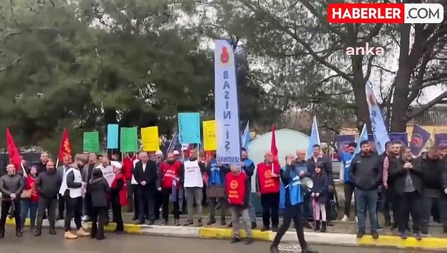 Manisa'da 2 Yıldır Direnen Pilenpak İşçileri Grevde... Bu İşin Dönüşü Yok. Pilenpak İşçisi Hakkını Alacak, Pilenpak İşçisi Kazanacak
