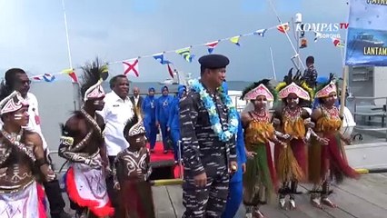 Panglima Koarmada III Serahkan 2 Kapal Patroli Keamanan Laut Jefman dan Matan