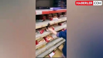 Bisküvi ve gofret için market rafları boşaltıldı