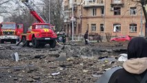 Ataque aéreo russo deixa 17 feridos em Kiev