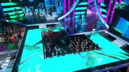 Download Video: Premios Billboard 2016 : Paulina Rubio y Alexis y Fido cantan “Si Te Vas”