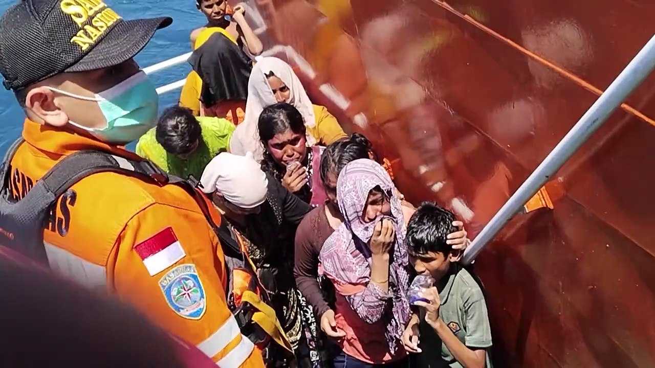 Dramatische Rettungsaktion vor der Küste Indonesiens