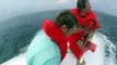 Guardacostas rescata a 4 navegantes después de que su barco se volcara