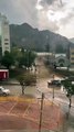 Des pluies intenses ont provoqué des crues soudaines dans la capitale bolivienne, La Paz.