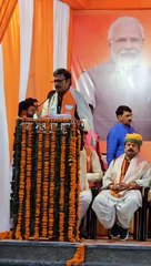 मेरा अधिकार ही नहीं कि कहूं...मैं चुनाव लडूंगा