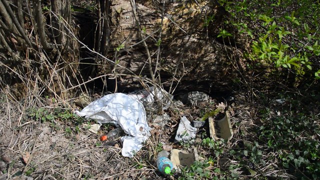 Nowy Sącz - dzikie wysypisko śmieci